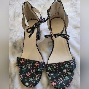 Serra Memory Foam Floral Ankle Strap Block Heel Sandals Size 7